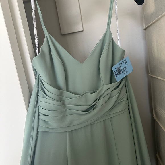 David’s Bridal Bridesmaid Dress chiffon back tie a-line dress in Dusty Sage - Picture 2 of 5